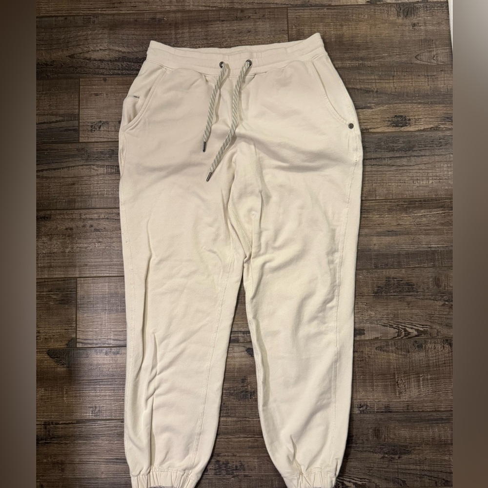 Women’s Cream Vuori Jogger Pants